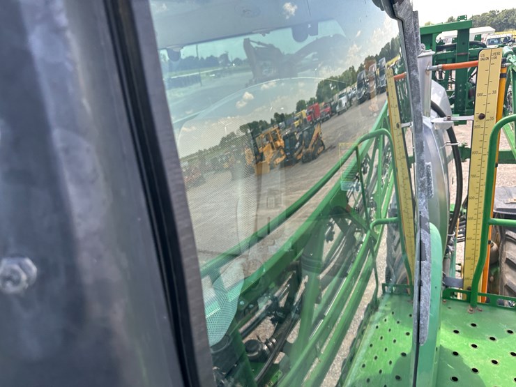 2018-john-deere-r4038-image-73