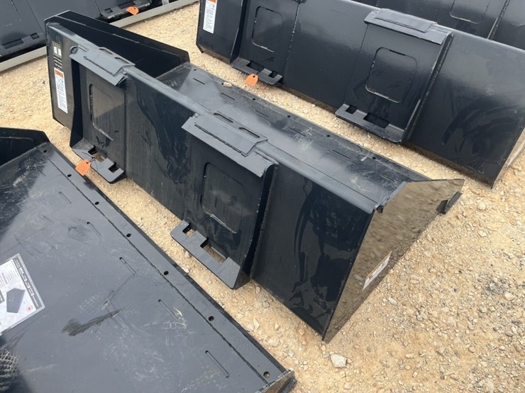 wolverine-72"-ss-track-bucket-image-3