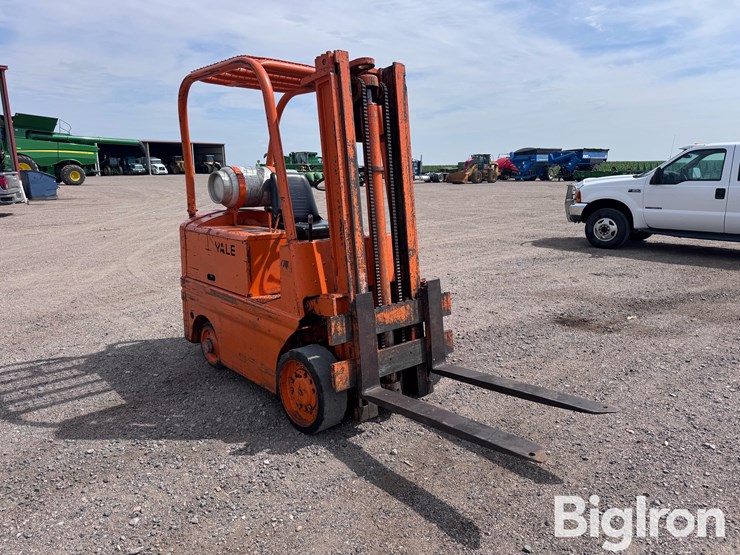 yale-l83c-040-sas-propane-forklift-image-3