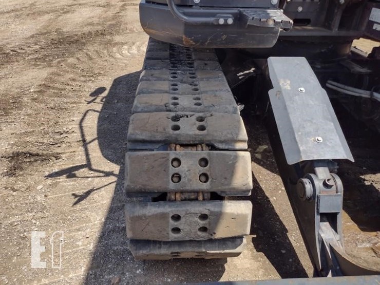 2021-hitachi-zx135us-6-image-43