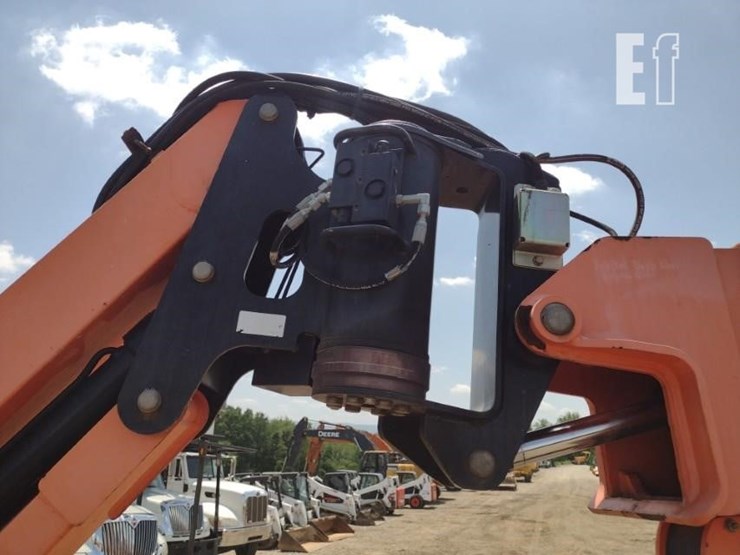 2013-jlg-1200sjp-image-28