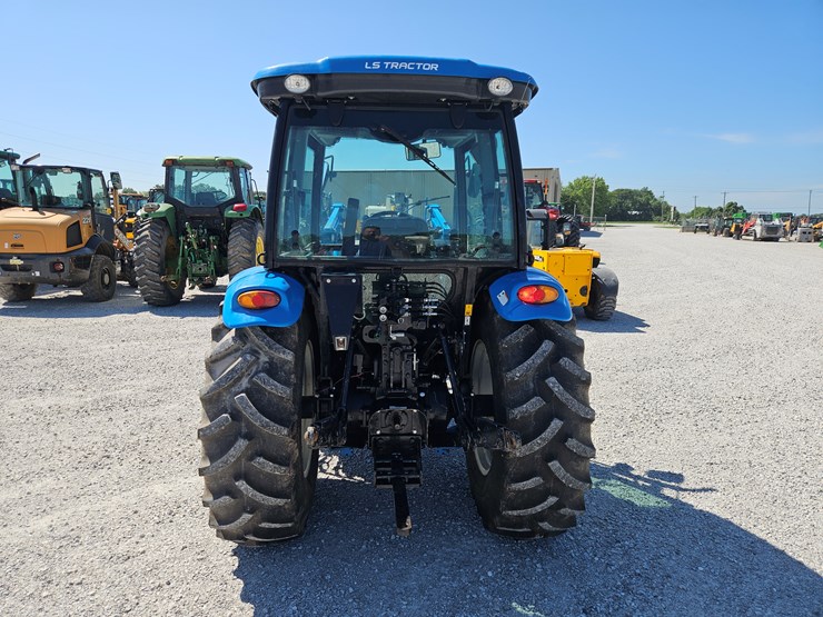 #203000-•-2020-ls-mt468-tractor-image-17