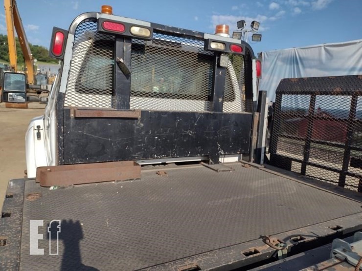 2013-ford-f650-xlt-image-26
