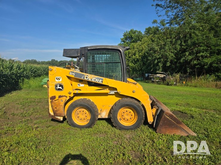2015-john-deere-315-image-4