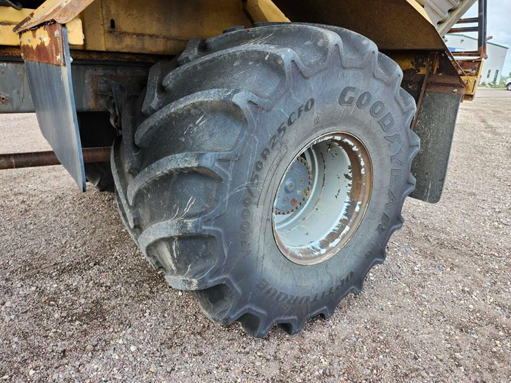terra-gator-8400-applicator-image-35