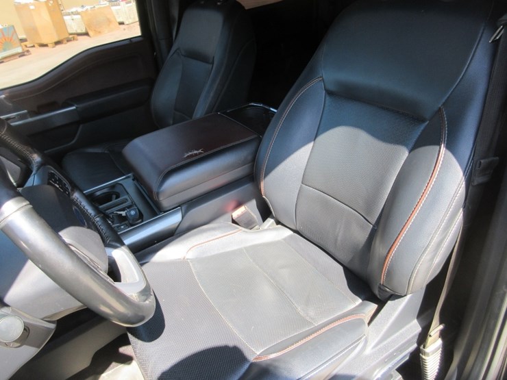 2022-ford-f150-lariat-image-8