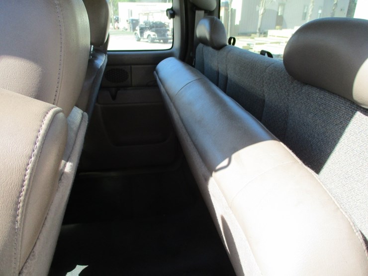 2005-chevrolet-2500hd-image-8
