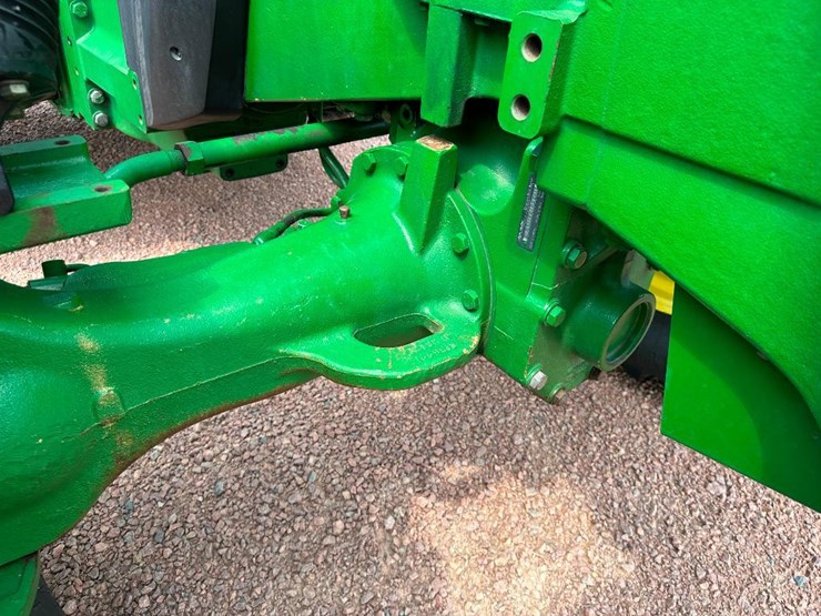 john-deere-8210-image-36