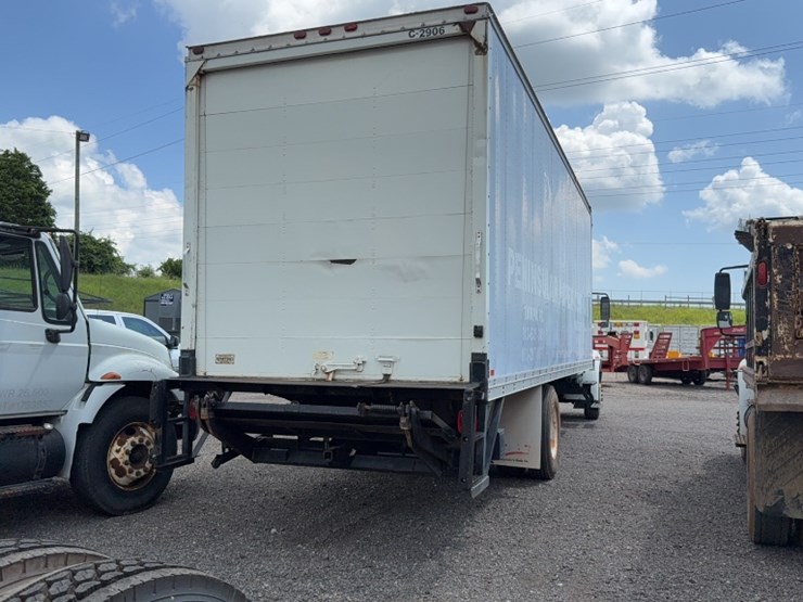 2006-international-durastar-4300-image-8