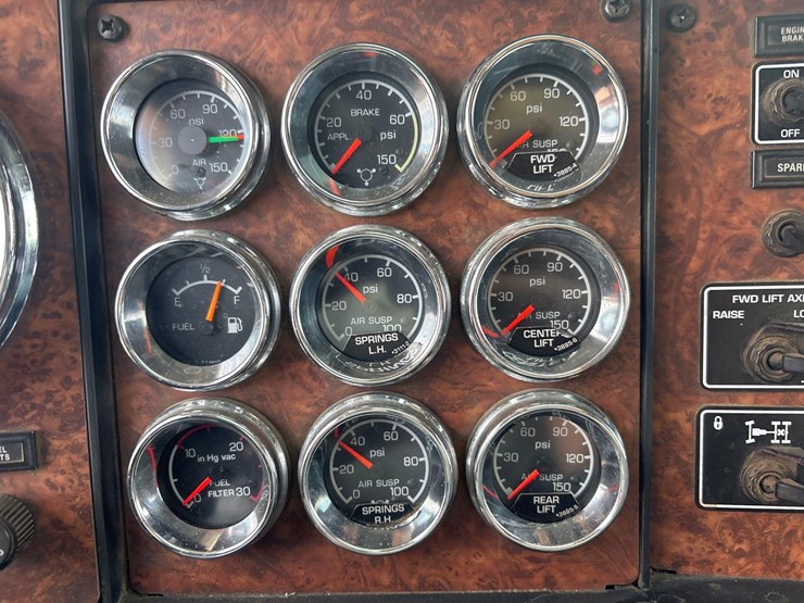 2003-kenworth-t800-image-19
