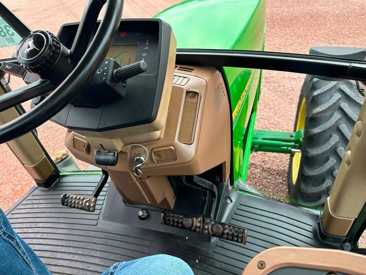 1996-john-deere-7400-image-56