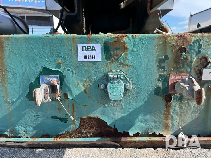 2013-b-b-dry-tender-trailer-(jn2474,-unit-00038)-image-15