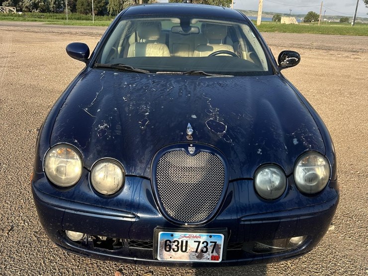 2003-jaguar-image-2
