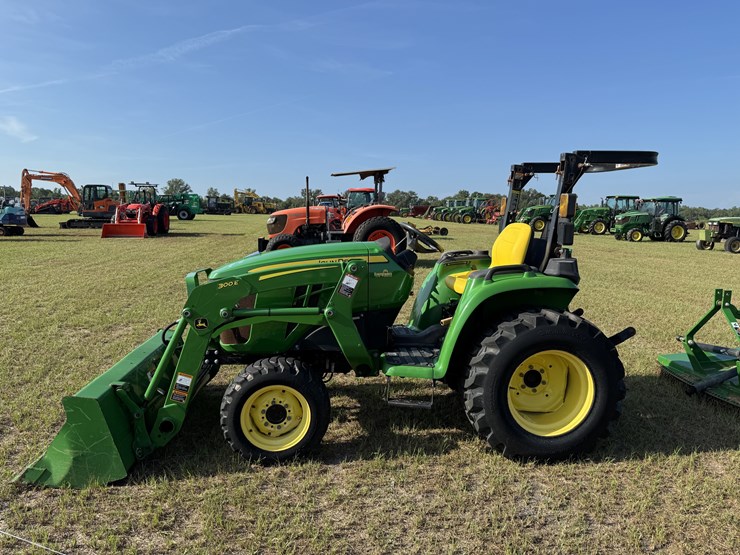 john-deere-3025e-image-11