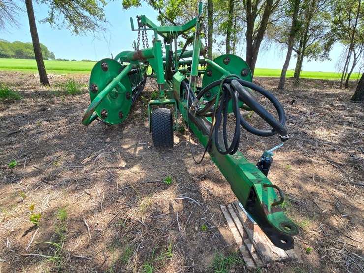 john-deere-700-image-2