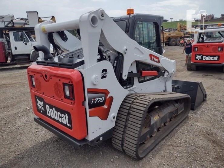 2023-bobcat-t770-image-42