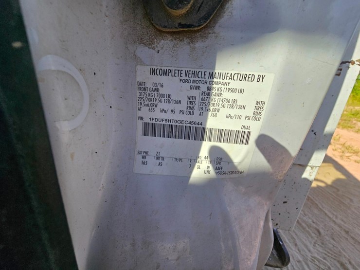 2016-ford-f550-image-24