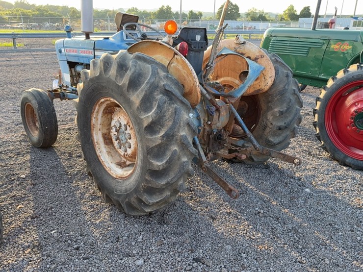 ford-4000-image-13