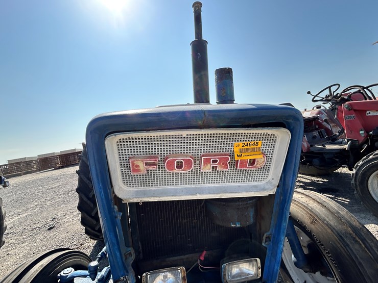 ford-4000-image-24