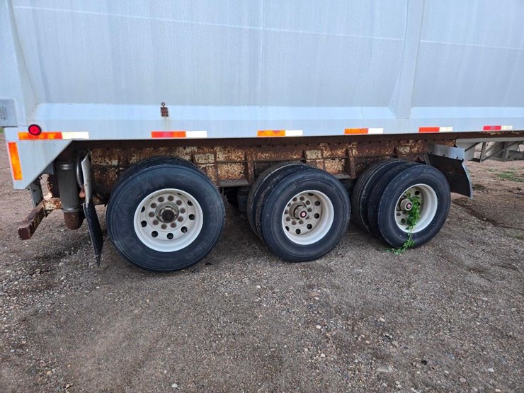 2004-walinga-feed-trailer-image-12