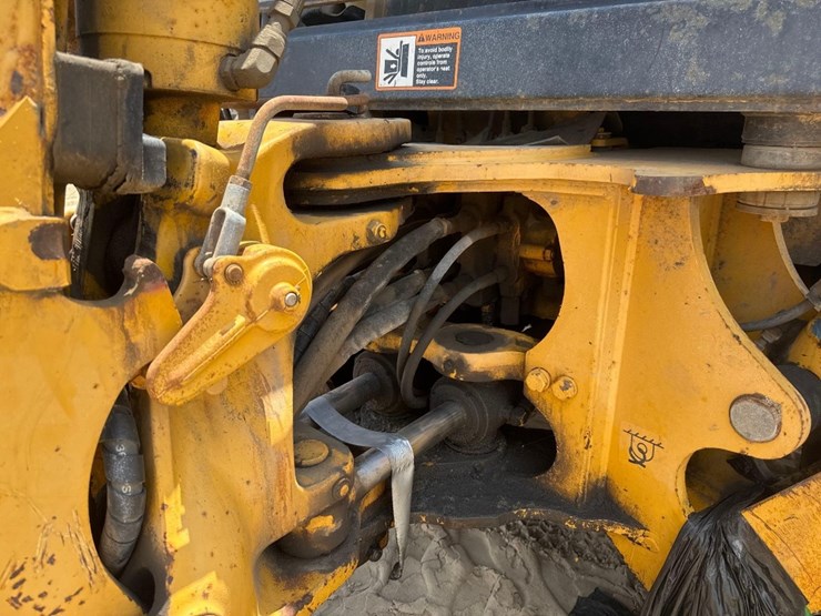2000-deere-310se-image-14