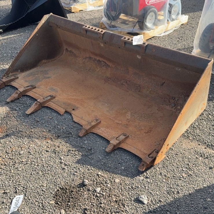 #2042 • BOBCAT 66" TOOTH BUCKET