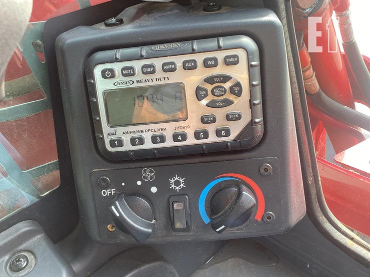 2023-takeuchi-tl8r2-image-16