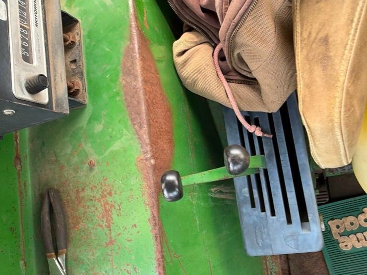 john-deere-4520-image-11
