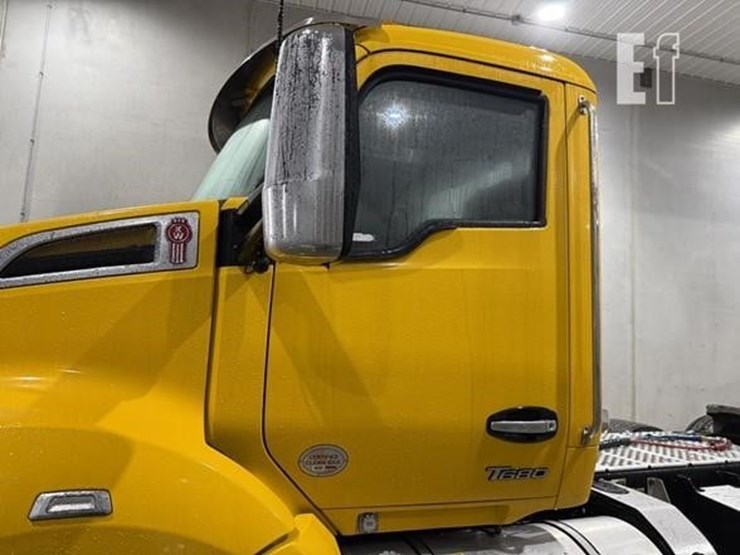 2022-kenworth-t680-image-24