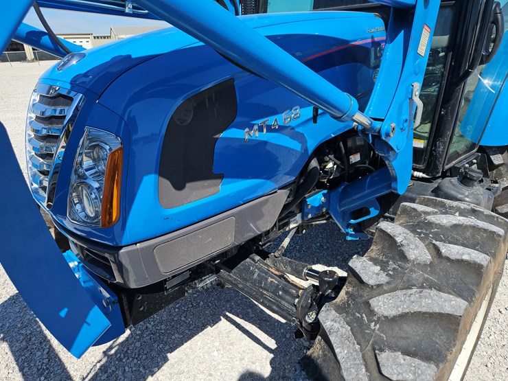 #203000-•-2020-ls-mt468-tractor-image-7