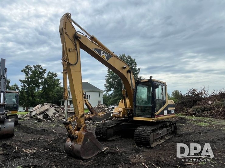 2005-caterpillar-312b-image-1