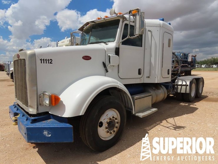 2012-peterbilt-365-image-2