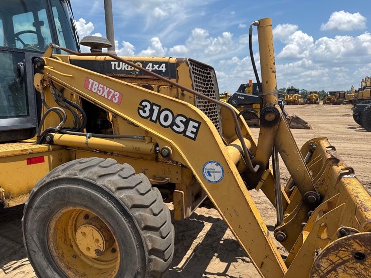 2000-deere-310se-image-23