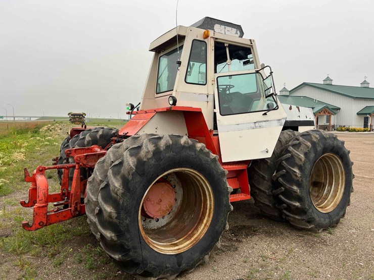 1975-case-2470-tractor-image-4
