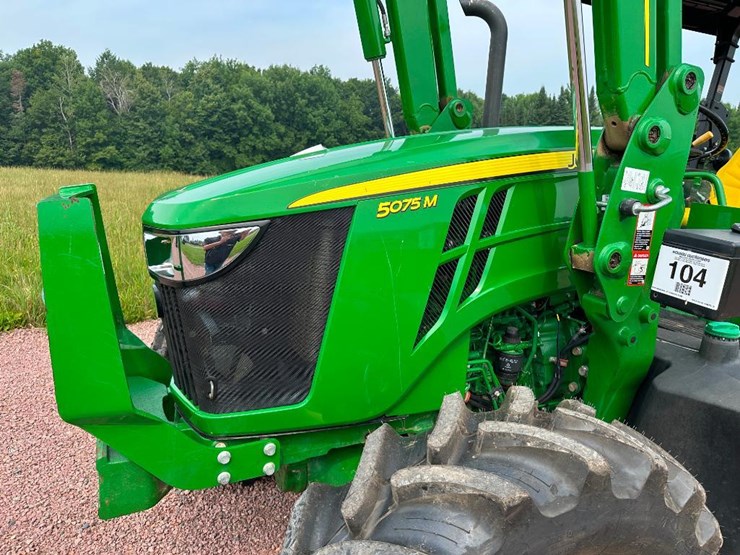 2018-john-deere-5075m-image-34