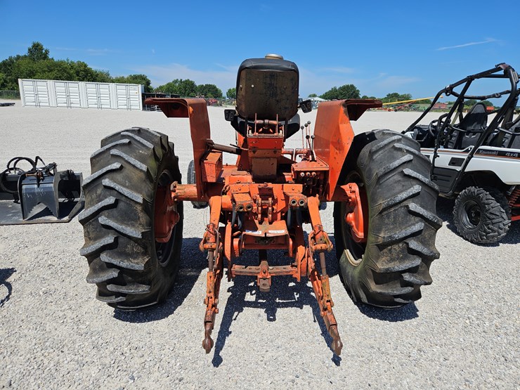 #201920-•-allis-chalmers-180-tractor-image-12