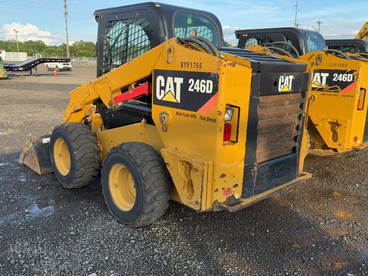 caterpillar-246d-image-10