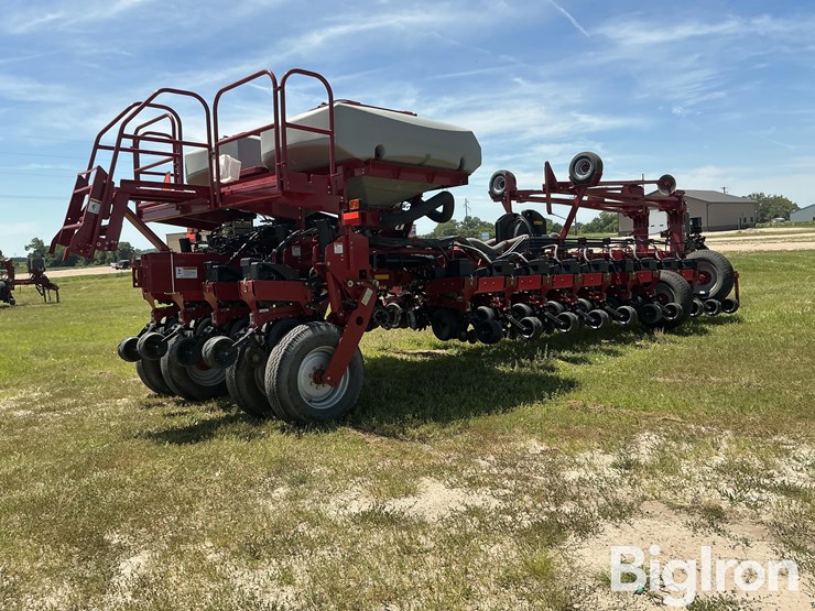 2011-case-ih-1250-image-5
