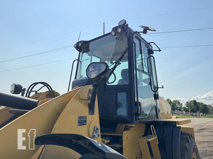 2021-caterpillar-920-image-12