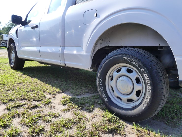2021-ford-f150-xl-image-7