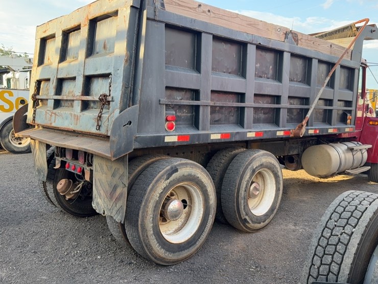 2000-kenworth-t300-image-9