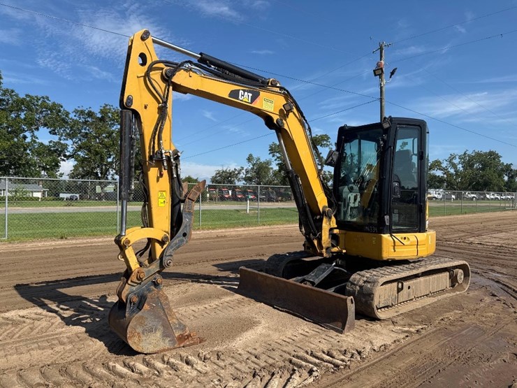 2017-caterpillar-305.5e2-cr-image-2