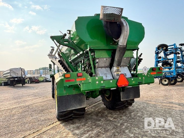 2019-john-deere-f4365-image-9