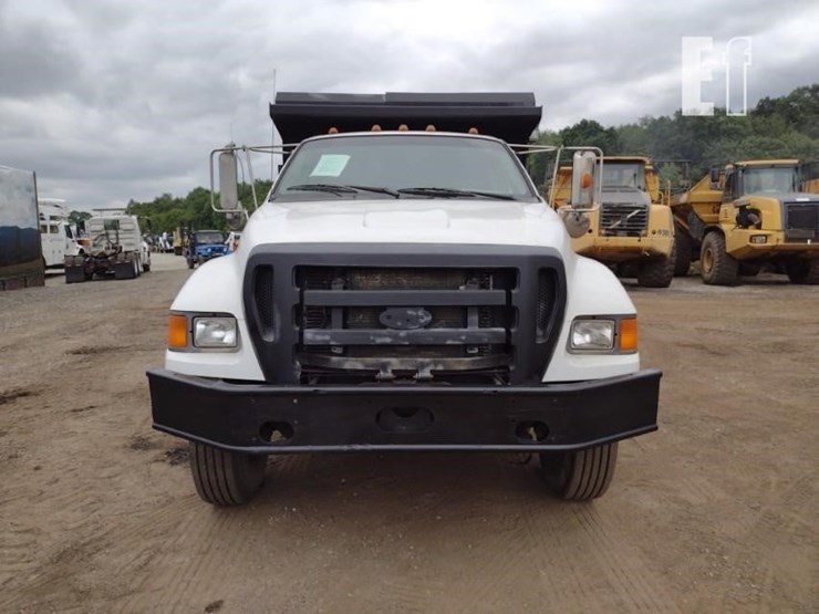 2007-ford-f750-xl-image-2