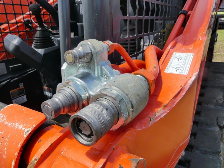 kubota-svl75-2-image-11
