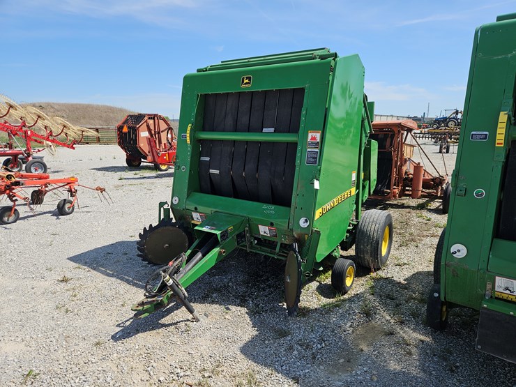 1998-john-deere-566-image-1