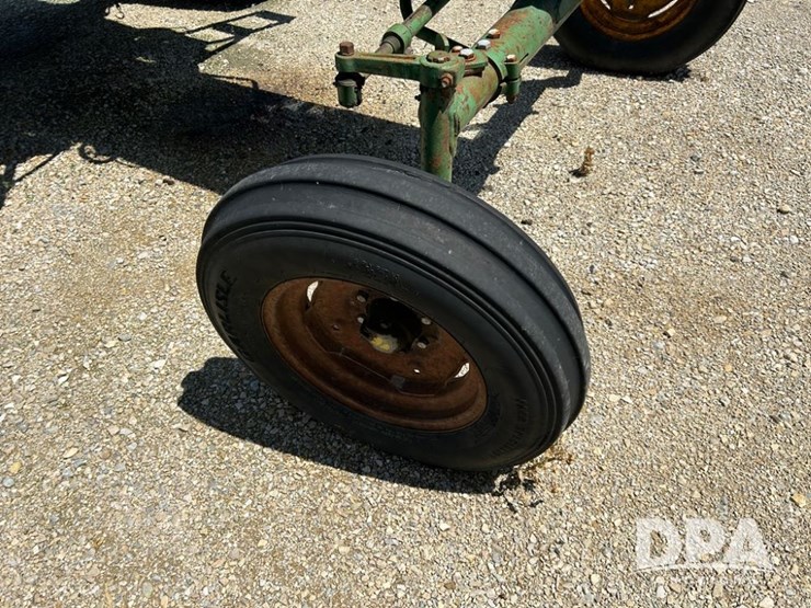 john-deere-3020-image-7