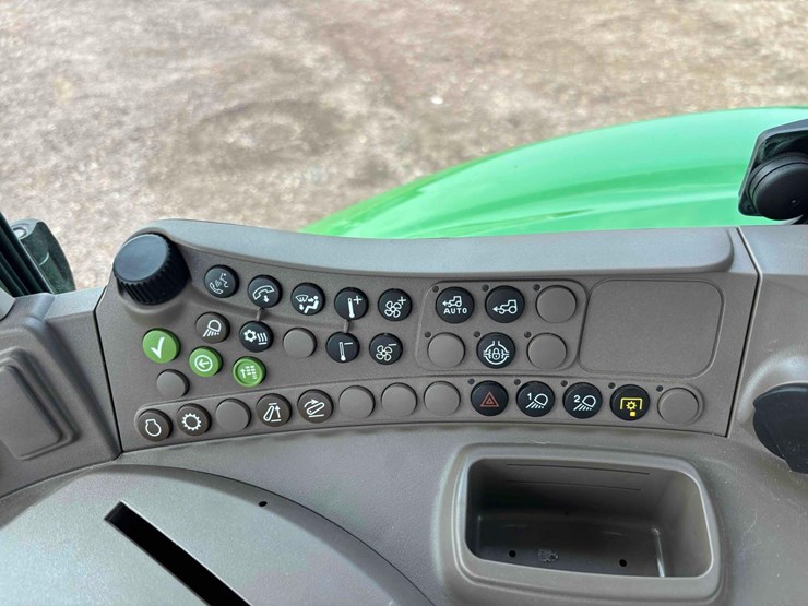 2023-john-deere-6130m-image-18