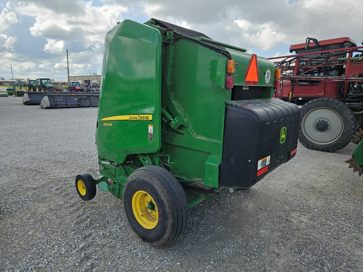 2021-john-deere-450m-image-9