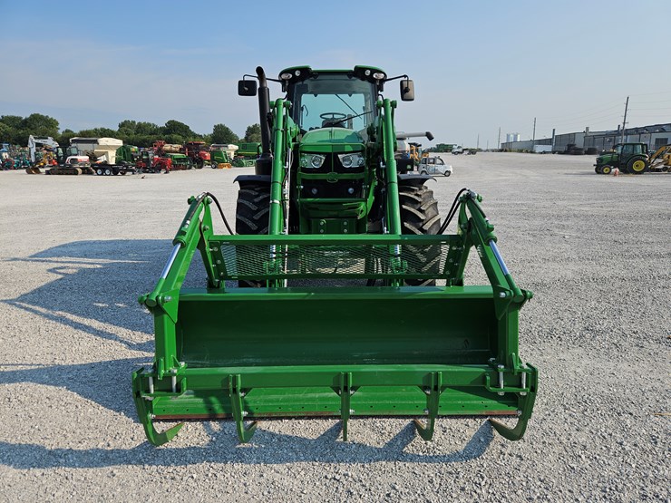 2022-john-deere-6145m-image-2